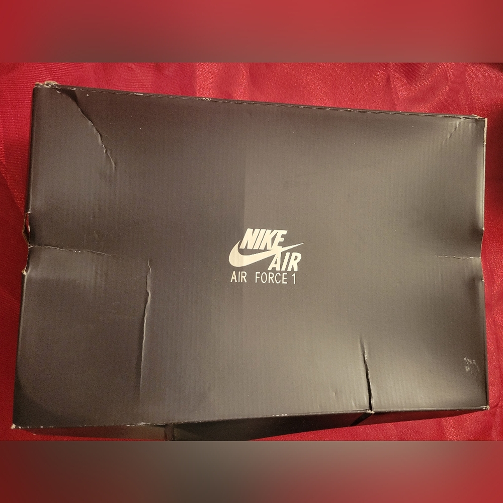 Nike White Air Force 1 Sneakers - Picture 6 of 6